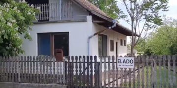 Românii care și-au cumpărat case cu 10.000 euro în Ungaria se întorc acasă