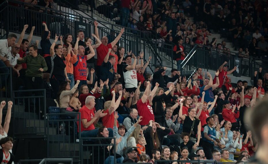 CSM Oradea, cea mai mare medie de spectatori din Liga Națională de Baschet. Umăr la umăr cu U-BT Cluj Napoca