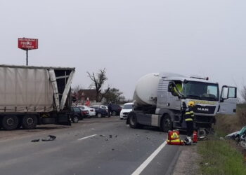 Șoferița, moartă într-un accident grav. Fiica în atac de panică