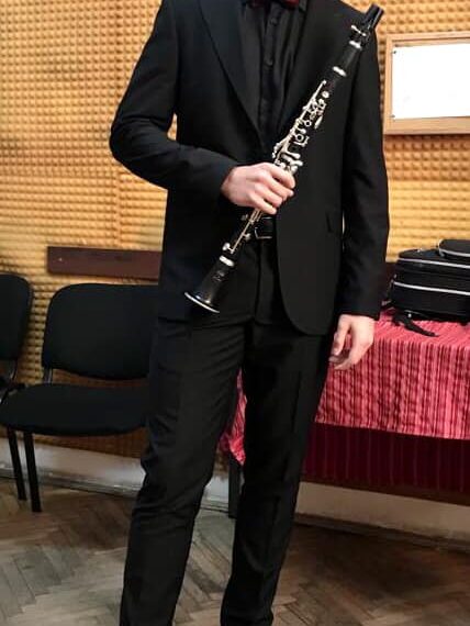 La 16 ani, a convins juriul că e cel mai bun din țară Rapsodia de Claude Debussy