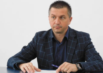 Se cere cercetarea disciplinară a inspectorului general și recorectarea lucrărilor la concursul de directori