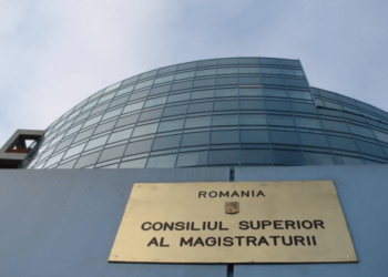 Justiție iluzorie. CSM ia poziție în disputa impozitării pensiilor de serviciu și atrage atenția că se va crea un veritabil blocaj în activitatea judiciară, cu consecințe care vor greva pentru mulți ani instanțele judecătorești și parchetele de pe lângă acestea și, astfel, vor afecta grav dreptul cetățeanului la un proces echitabil