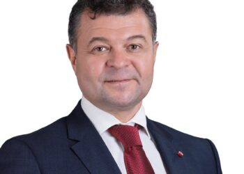 Bihoreanul din fruntea UVT demonstrează că e posibil să faci ceea ce pentru România e doar o ficțiune