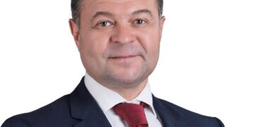 Bihoreanul din fruntea UVT demonstrează că e posibil să faci ceea ce pentru România e doar o ficțiune