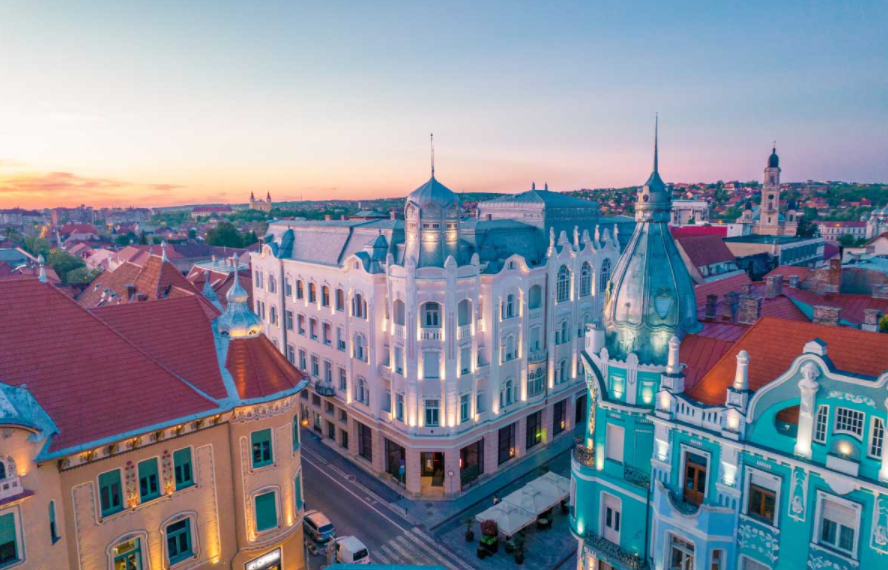 Fitch Ratings : Oradea -„BBB minus”. A îmbunătăţit perspectiva de la negativă la stabilă. Vezi ce înseamna asta