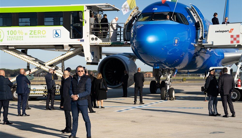 Mii de bihoreni, romano și greco-catolici, la întâlnirea cu Papa Francisc, la Budapesta