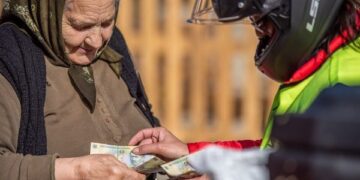 Instituția care disponibilizează 500 de oameni și dă salarii compensatorii pâna la 50.000 lei