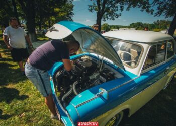 Bijuterii istorice pe 4 roți, expuse la Retroparada Primăverii 2023