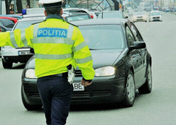 Cel mai bogat polițist, evacuat din vilă după ce și-a bătut soția. Are ordin de protecție