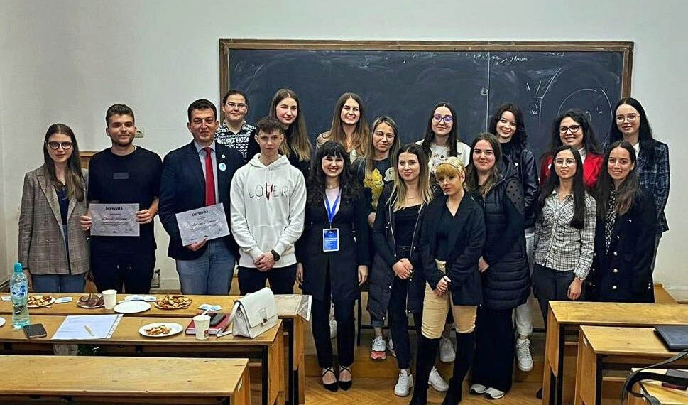 Studenții de la Drept, sfătuiți și încurajați direct de profesioniștii în domeniu