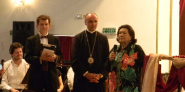 Legătura profundă a episcopului Bercea cu marea soprană Virginia Zeani e dincolo de moarte. Trupul divei, depus la Catedrală