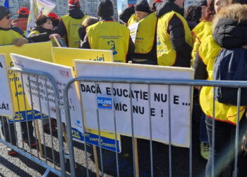 Greva din Educaţie, în cea de a opta zi: proteste în masă şi noi negocieri / Ultima ofertă a Guvernului: creşteri salariale cu 530 de lei net pentru profesori și 240 de lei pentru personalul nedidactic