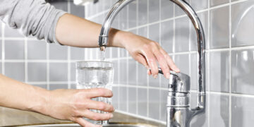 Apă cu 20% mai scumpă pentru orădeni. Cea mai mare majorare de traife aplicată de CAO