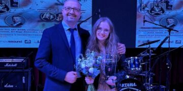 Unde a ajuns  trofeul concursului național de muzică ușoară ”ART Oradea Festival”