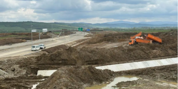 Experții CNAIR au numărat muncitorii și utilajele de pe secțiunea Suplacu de Barcău-Nușfalău a A3