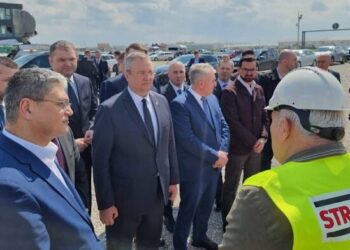 Autostradea Oradea -A3 cu bitum unguresc și polonez, cu oțel din Cipru și Grecia