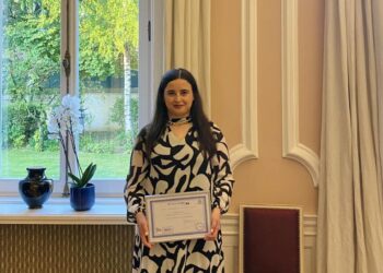 Aleșdeanca care a studiat Politici Publice la Paris, declarată Alumnus de l’année 2023
