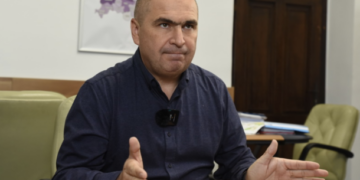 CJ a anticipat că pierde procesul cu artiștii. Posturile, prinse în organigramă într-o ședință cu pană de curent. Marca Ansamblul Crișana poate fi folosită