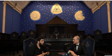 VIDEO. Orădenii, conduși în tainele inițierii masonice de Dacian Palladi. Deschid ușile templului