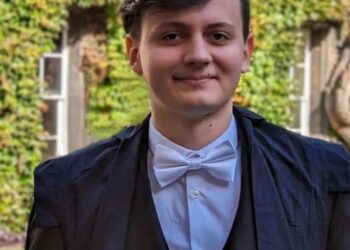 Orădeanul Vlad Zaha, bursier la Oxford, specializat în politica drogurilor, omul din spatele proiectului de lege  care dezincriminează posesiei de canabis. Ce argument are  