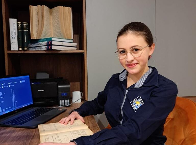 Eminesciana care a strălucit la matematică. Delia Melniciuc, prima la Concursul Național de Matematică Aplicată