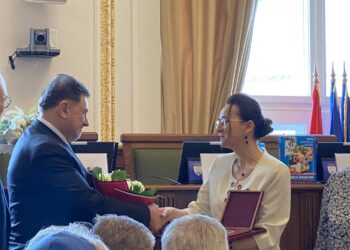 30 de ani la patul pacienților cu cancer. Asistenta șefă de la Oncologie e ,, unul din cei mai corecți oameni, de o conștiinciozitate și competență rară,,