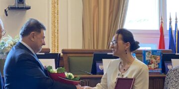 30 de ani la patul pacienților cu cancer. Asistenta șefă de la Oncologie e ,, unul din cei mai corecți oameni, de o conștiinciozitate și competență rară,,