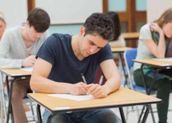 Marius Nistor, președintele Federației Sindicatelor din Educație: “În momentul de față vorbim de amânarea examenelor”