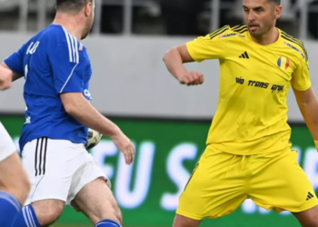 Hagi: „Lecţia pe care ne-o dă Neşu e puterea de a lupta…Are toată stima mea. Eu voi încerca mereu să fiu lângă el”