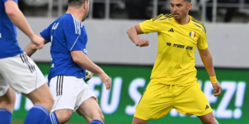 Hagi: „Lecţia pe care ne-o dă Neşu e puterea de a lupta…Are toată stima mea. Eu voi încerca mereu să fiu lângă el”