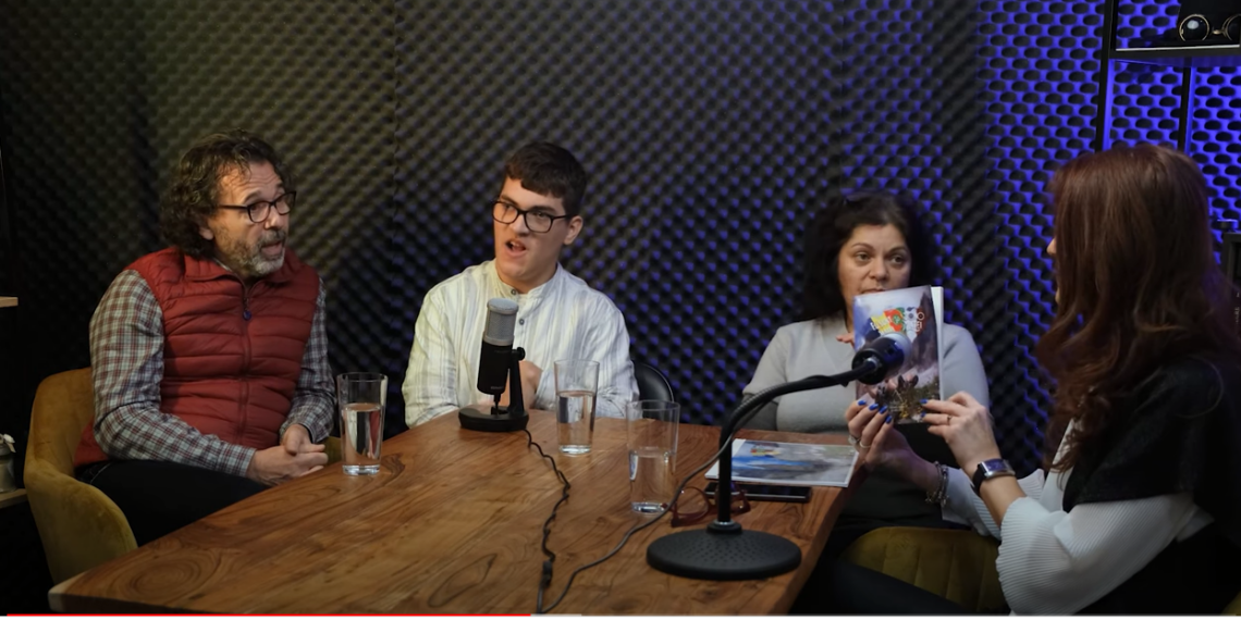 Impresionant. I-au spus că nu are nici o șansă să trăiască. Cu un handicap neuromotor sever, la 18 ani, e autorul unei cărți