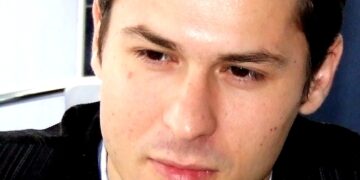 Universitarul Marius Miheț, premiului „Garabet Ibrăileanu” pentru critică.  E decorat în Grad de Cavaler