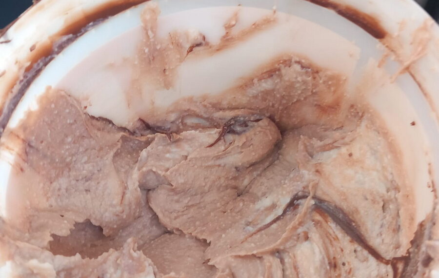 GALERIE. Bombe alimentare. Amenzi de 187.000 lei la târgul la care au participat zeci de mii de orădeni