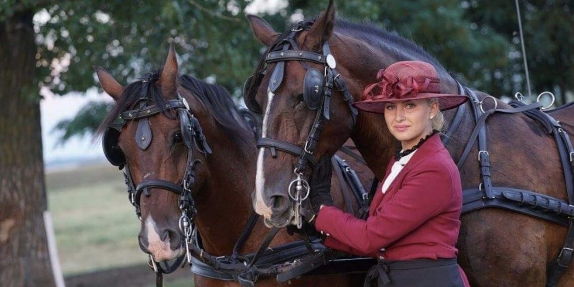 Moștenitoarea celei mai mari herghelii private din țară, Natalia Fitero, la parada atelajelor