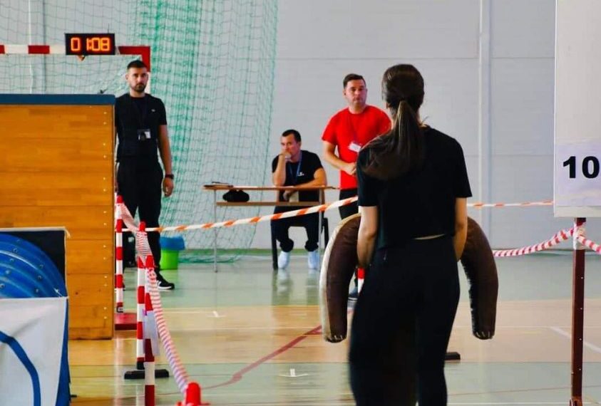 Fără precedent. Nu se vor ocupa locurile în școlile de agenți de poliție!Doar 57% dintre candidații la Poliția de Frontieră Oradea au luat probele fizice