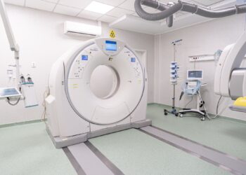 ”Pacientă cu paralizie, după ce i s-a scos trombul, s-a ridicat și era ca și la început. Este spectaculos…”Doar 7 spitale din Europa mai au asemenea dotare. Un medic care a lucrat la Strasbourg va coordona Neuroradiologia Intervențională