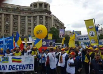 500 de profesori ies vineri în stradă la un marș de protest