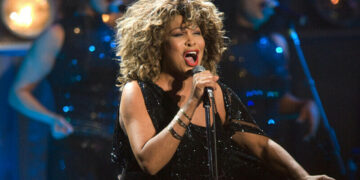 A murit Tina Turner, Regina Rock’n’Roll-ului