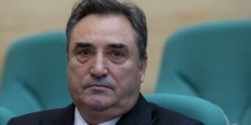 Șeful Consiliului Județean Constanța, Mihai Lupu, este cercetat de DNA pentru că ar fi luat şpagă… flori şi lucrări de amenajare a grădinii