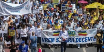 Greva profesorilor continuă / Noi proteste în Braşov, Iaşi, Suceava şi Buzău / Sindicaliştii anunţă un marş de amploare în Capitală