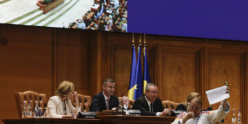 Gata cu pensiile speciale: Parlamentul a votat, în şedinţă comună a celor două Camere, eliminarea indemnizaţiilor suplimentare ale deputaţilor şi senatorilor
