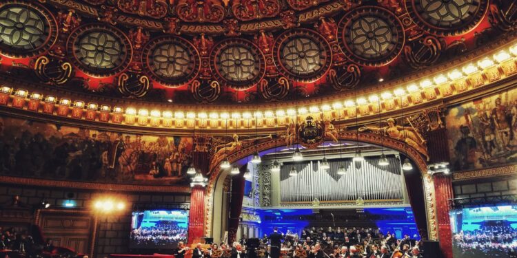 Marea Lojă Naţională din România pemiază elitele. Beiușeanul din juriul care dă premiul pentru Educație, Mediu, IT