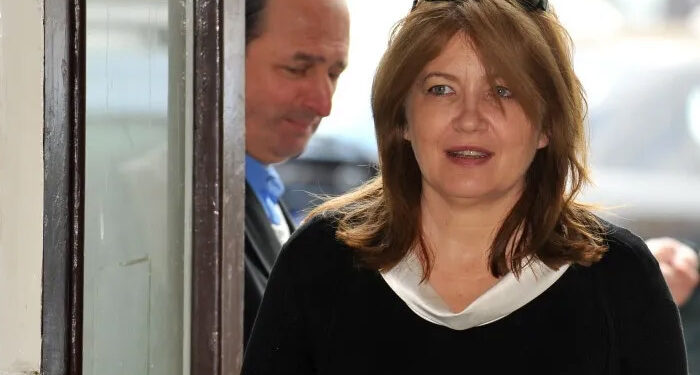 Guvernul Ciucă i-a minţit pe profesori: le-au promis vouchere de 1.500 de lei, pe care, de fapt, nu le dă statul român, ci UE, din fonduri externe nerambursabile