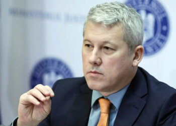 Cătălin Predoiu, actualul ministru al Justiţiei, a fost desemnat de preşedintele Klaus Iohannis ca prim-ministru interimar, până la instalarea noului Guvern