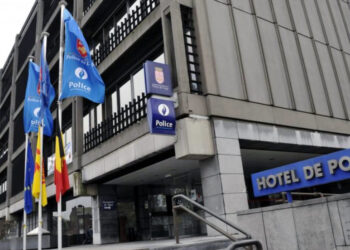 Român împuşcat mortal în Belgia, după o şicanare în trafic cu nişte turci întorşi de la o nuntă / Un alt pasager român, din aceeaşi maşină, împuşcat în cap, în stare critică