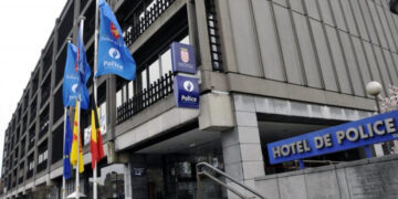 Român împuşcat mortal în Belgia, după o şicanare în trafic cu nişte turci întorşi de la o nuntă / Un alt pasager român, din aceeaşi maşină, împuşcat în cap, în stare critică