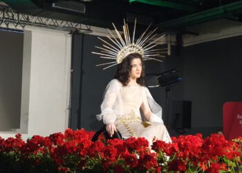 VIDEO. GALERIE. Au schimbat vieți defilând. Oameni de success în scaun rulant: joacă tenis, dansează, studiază, înoată, fac și politică