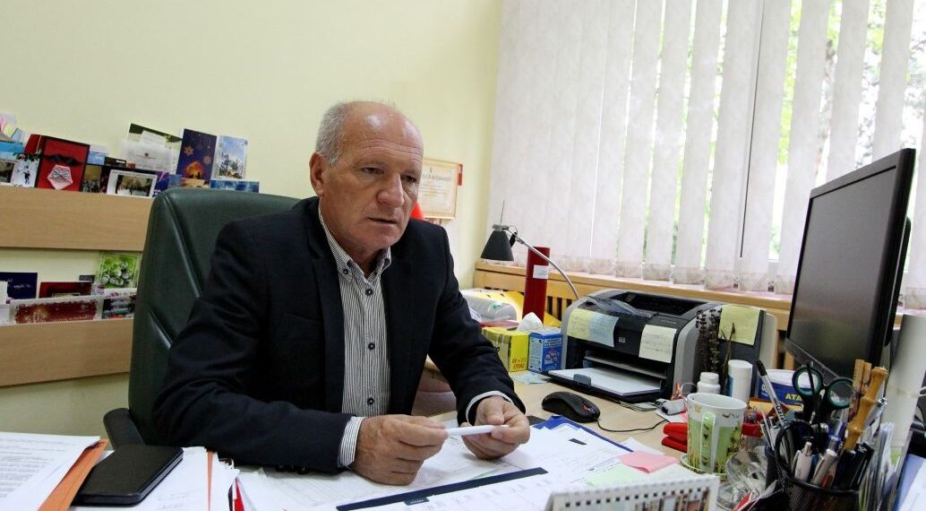 Ilustrul profesor bihorean Mircea Bertea: ”Așa cum este evaluată și notată ortografia în actualul barem, un candidat cu indiferent cât de multe greșeli de ortografie poate să obțină nota 9.60 la examen”