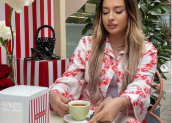 VIDEO. Orădeanca de la Drept care are peste 1,2 milioane de urmăritori pe Tik-Tok. Cu ce și-a cucerit publicul