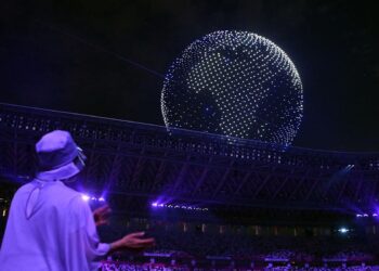 Show cu 200 de drone în singurul oraș din România membru în rețeaua internațională a orașelor Art Nouveau